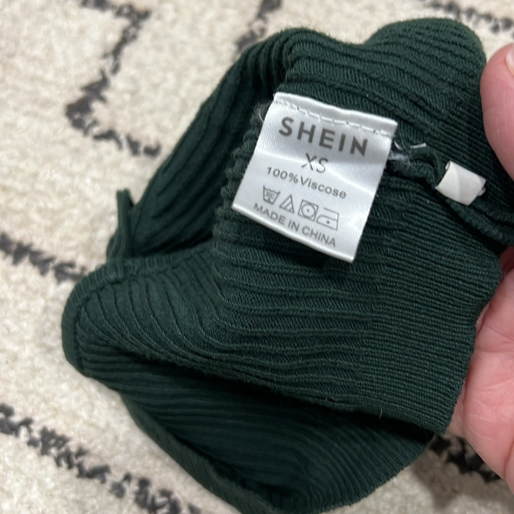 Shein Ribbed Crop Top - Picture 5 of 5